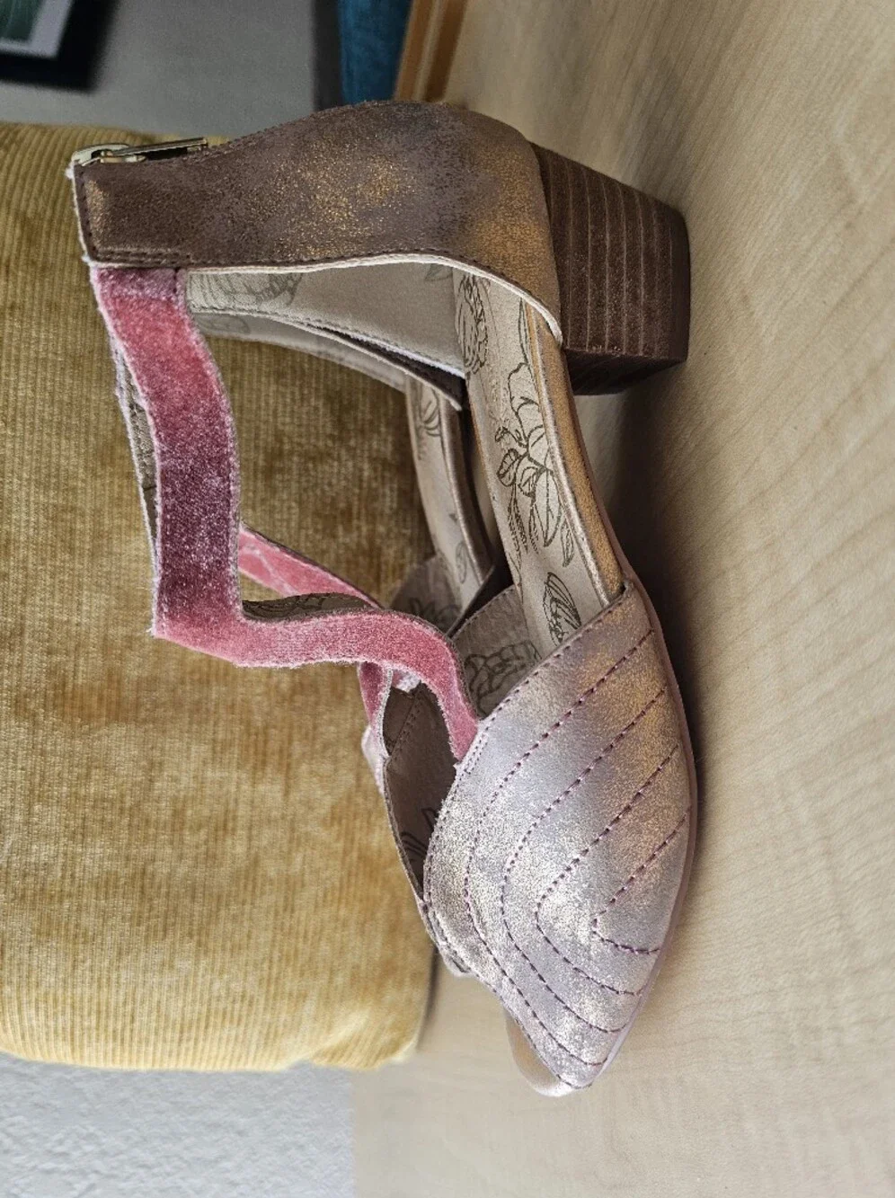 Joyfolie Orelia Shoes Size 4Y